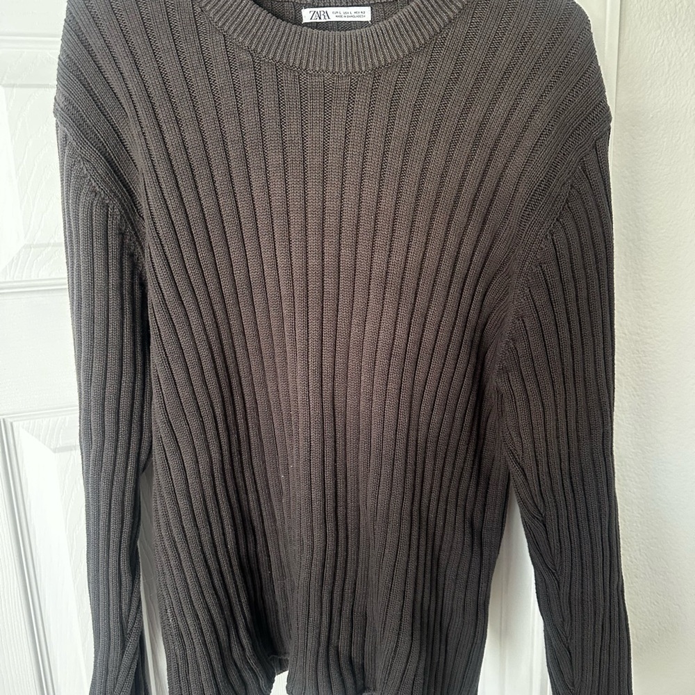 Zara Men's Charcoal Ribbed Crewneck Sweater